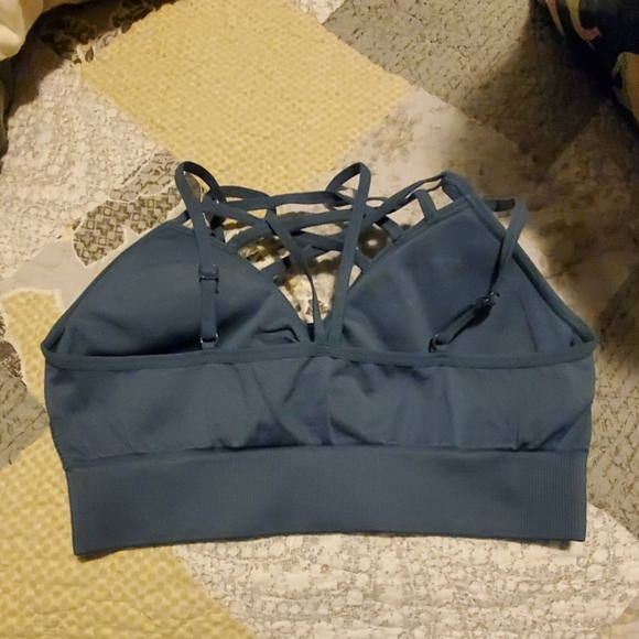 Cross front bralette - Picture 2 of 4